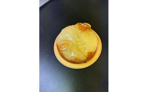タルト タルトポワール  黄綬褒章受章 パティシエが作る 4号 1個 現代の名工 スイーツ お菓子 デザート たると 梨 洋梨 ポワール フルーツ 食べログ 百名店  バター 特選バター アーモンドクリーム 限定 洋菓子 冷凍 おすすめ 人気 おしゃれ 贈答 ギフト プレゼント 記念日 パティスリータダシヤナギ Pâtisserie Tadashi YANAGI 神奈川 海老名