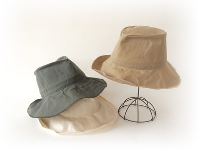 012 Mia Hat Canvas Soft Hat　【Beige】 帽子 ハット 59cm ベージュ コットン100% パラフィン加工 サイズ調整ゴム付き 1枚仕立て 薄い 軽い 折りたたみ 携帯