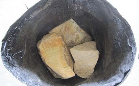 【15個口】庭石、ごろた石 天草大石（150mm～300mm） 約20kg土嚢袋入り 合計約300kg 天草石 大石 ブラウン 茶色 石 天然石 庭 熊本県 上天草市