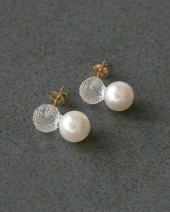 HARIO ピアス スノーパール K10［HAPR-SP-002P-K10］｜耐熱 ガラス アクセサリー ハリオ ランプワークファクトリー 職人 繊細 フォーマル カジュアル きれいめ おしゃれ 20
