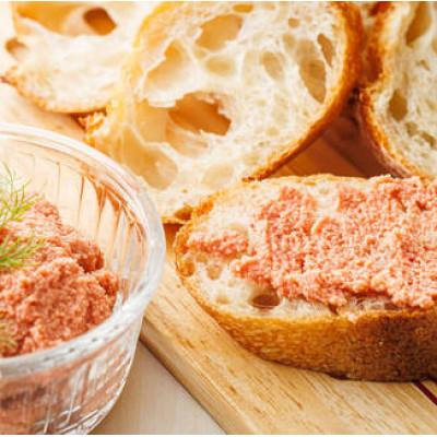 ふるさと納税 釧路町 ＜たらこと明太子 セット＞「たらこバター」と「明太子バター」2種類160g×6コ ＜計12コ＞ |  | 02