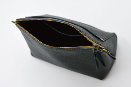 益子の革工房maharoのショルダーポーチ　ワイド（S）ブラック｜栃木県 益子町 ふるさと納税 ショルダーポーチ ワイド 牛革 手作り（AX135）