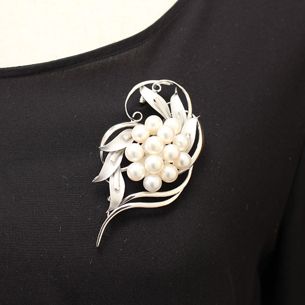 パールブローチ 植物モチーフ 本真珠 7mm シルバー製 b-mp101a7h