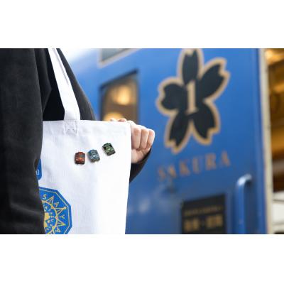 ふるさと納税 八頭町 【若桜鉄道】観光車両ピンバッジ |  | 01