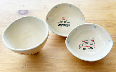 【瀬戸焼】子供用食器セット(パトカー・救急車)贈答品対応【1456259】