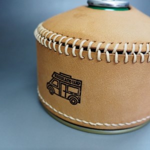 【1076-1】心躍るビンテージレザーの質感！牛革OD缶カバー BEIGE　( 野口オートキャンプ場 協力)