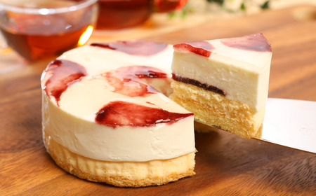 ケーキ 5号 「クリスマス用」山ぶどうWチーズケーキ