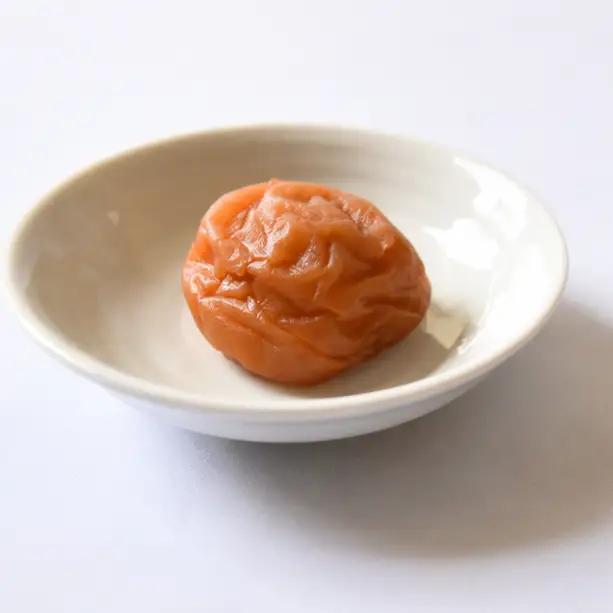 紀州産南高梅 わらべ風味 塩分約11％ 600g 木箱/ 梅干し 梅干 梅 和歌山 田辺 紀州南高梅 南高梅 かつお だし 出汁 減塩 塩分控えめ ご飯のお供【wrb004-1】