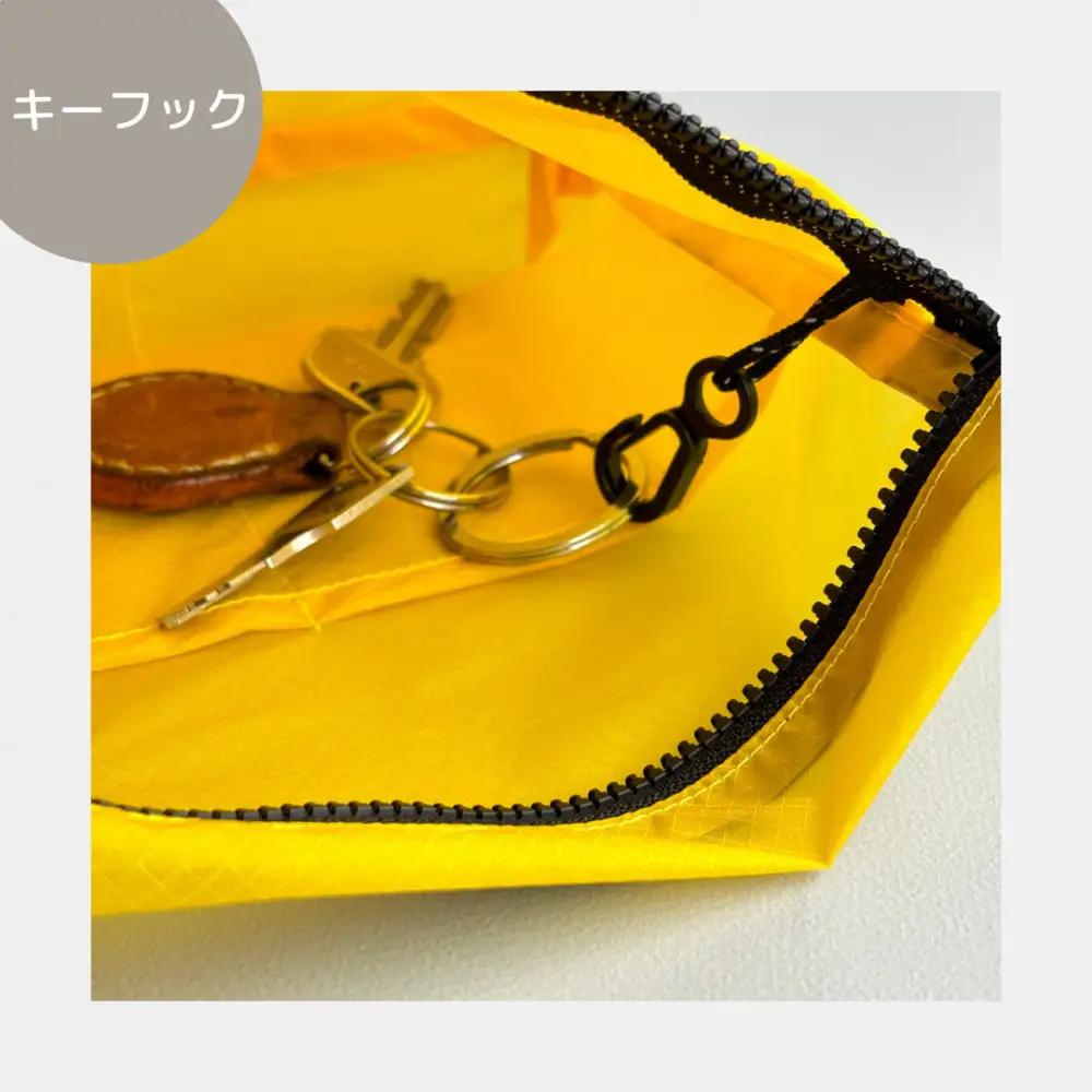 【黄色】雨の日にも！ポケット付き軽量ナイロンショルダーバッグ　サコッシュ　撥水ポシェット