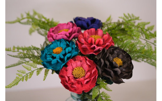 Eterna -Leather Peony- カラー 青 ／ 国産 革 レザー ピオニー 造花 アートフラワー 小物 インテリア 記念日 プレゼント【area003-blue】_イメージ3