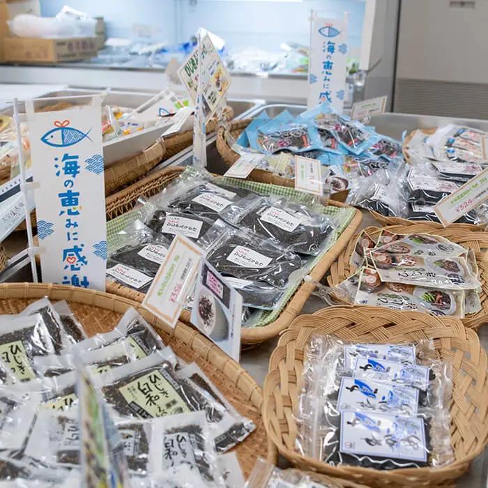 九州産 カットわかめ (計10袋・1袋20g入)  海藻 わかめ 味噌汁 みそ汁 鍋 お吸い物 国産 常温 サラダ 酢の物 スープ 【opbd010】【山忠】