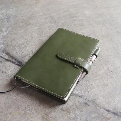 ふるさと納税 長岡京市 Freaks&co.のオリジナル、栃木レザーの手帳カバー A5サイズ 【オリーブグリーン】 |  | 03