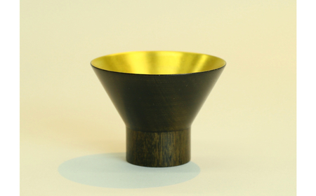 ぐい呑（拭き漆×金箔） 「再生の一献」黒 wa112-008