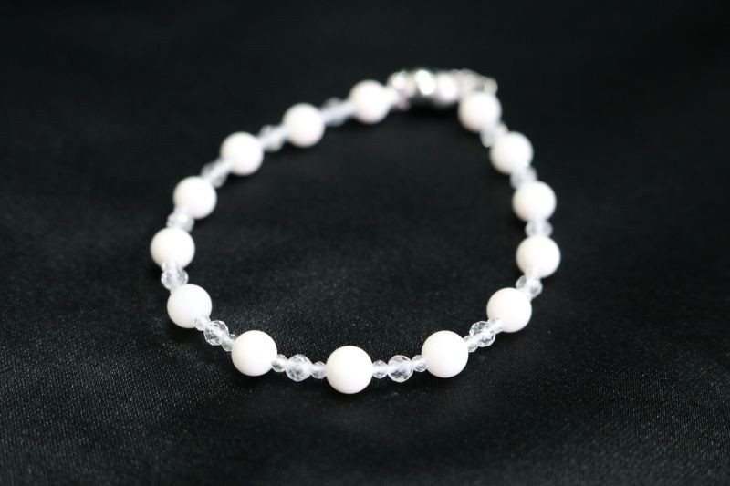 
                  【純白】 白珊瑚とホワイトトパーズのブレスレット | アクセサリー ブレスレット ジュエリー 珊瑚 赤珊瑚 宝石 サンゴ プレゼント クリスマス バレンタイン カジュアル レディース 贈答用 人気 高価 高級 おすすめ ふるさと納税サンゴ ふるさと納税ネックレス 高知県 室戸市
                