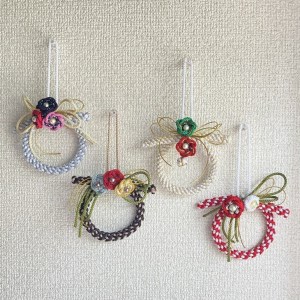 津久井紐で作る組紐リース／ホワイト・クリスマス | 工芸品 雑貨 組紐 オリジナル リース 相模原市 ※着日指定不可