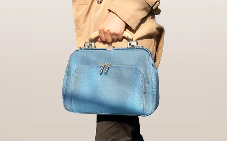 豊岡鞄 ミニダレスバッグ ドルフィンブルー 3701 / 足立 ダレスバッグ コンパクト 3WAY 手提げ リュック ショルダーバッグ iPad タブレット 収納 高級 おしゃれ シンプル デザイン 