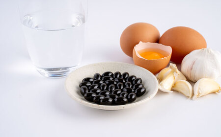 にんにく 卵黄油 31粒 卵 ローヤルゼリー 健康 サプリメント 熊本県 合志市【株式会社 くろいし】[AYAX001]