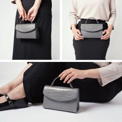 ふるさと納税 御代田町 【濱野皮革工藝 HAMANO バッグ】プティ・フォルム クロコDUE(グレー×ゴールド) |  | 02