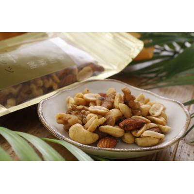 ふるさと納税 喜界町 【希少な国内産!】喜界島産高級ごま油を贅沢に使った燻製ミックスナッツ×6個セット |  | 01