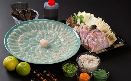 
                  鮮度抜群！満腹とらふぐ刺しふぐ鍋セット（6人前）［冷蔵］［養殖1kgオーバー活魚使用］割烹みつご
                