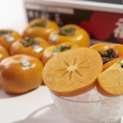 ふるさと納税 筑紫野市 【先行受付】ふくおか産甘柿「秋王・あきおう」8-12玉(約3kg)(筑紫野市) |  | 01
