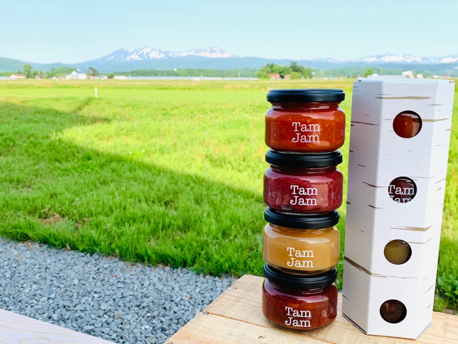 【ふるさと納税】【レビューキャンペーン実施中！】ジャム＆カフェ Tam Jam「白樺の箱入り【北海道産】トマトジャム入り4個セット」
