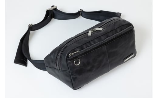 No556031 INNFITH BARESSA ボディバッグ(ブラック)｜ファッション 小物 バッグ 鞄 [1199]