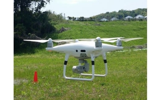 【ふるさと納税】ドローンスクール受講（10時間コース）　/ 神奈川 秦野 ドローンの基礎　空撮　初心者向けの講習　実技体験　ルール 安全講習 国土交通省申請指導 計10時間