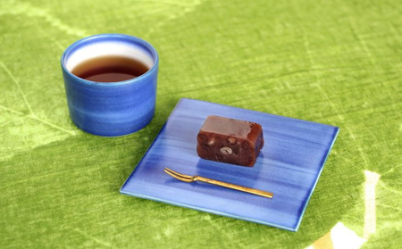 Mustakivi （ムスタキビ）の砥部焼 カップ＆プレートセット【GOSU】