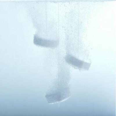 ふるさと納税 国東市 クロッツ湯たんぽ足湯もできるブーツタイプ(薬用Hot重炭酸湯Classic10錠入付)2593R-5 |  | 02