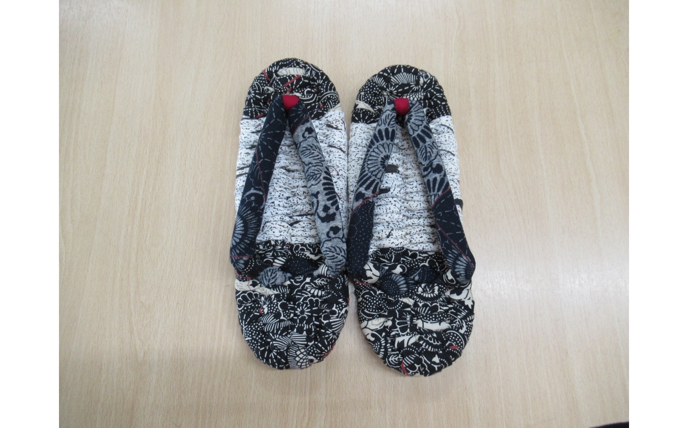 
                  串原のクシッパ 女性用 SSサイズ (20cm～21cm) / クシッパ スリッパ サンダル エコ 恵那市 / マレットハウス [AUCU012]
                
