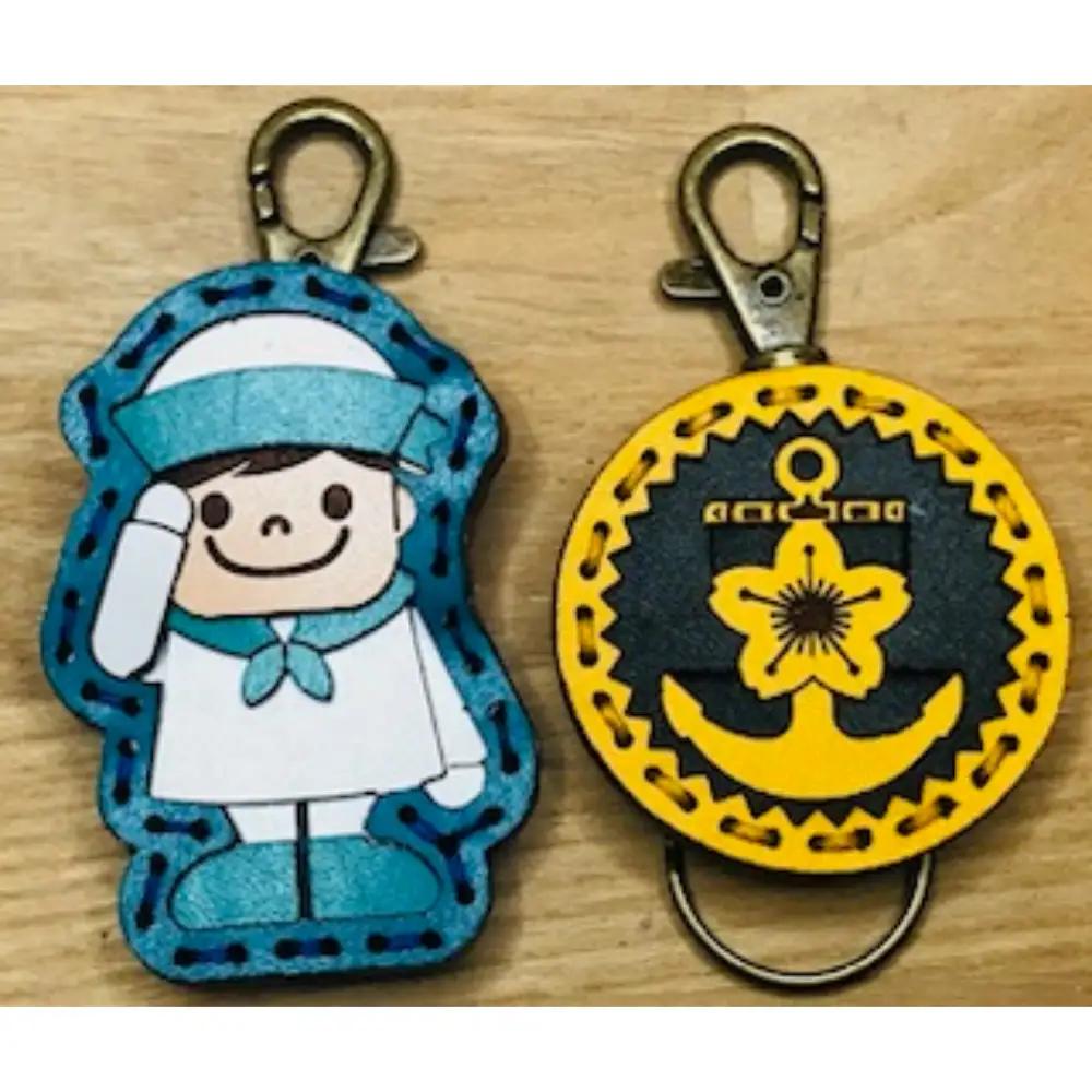水兵さん＆海自ロゴ レザーキーホルダーセット（赤色）手作り 一点もの 革製品 レザー キーリング レディース メンズ 鍵 バッグチャーム ストラップ 革小物 水兵 海上自衛隊 ロゴマーク ギフト プレ