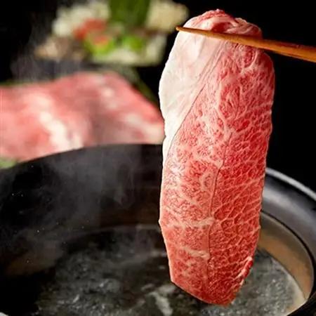 飛騨牛最高5等級 逸品ロース 900g (すき焼き・しゃぶしゃぶ用)【配送不可地域：離島】【1042669】