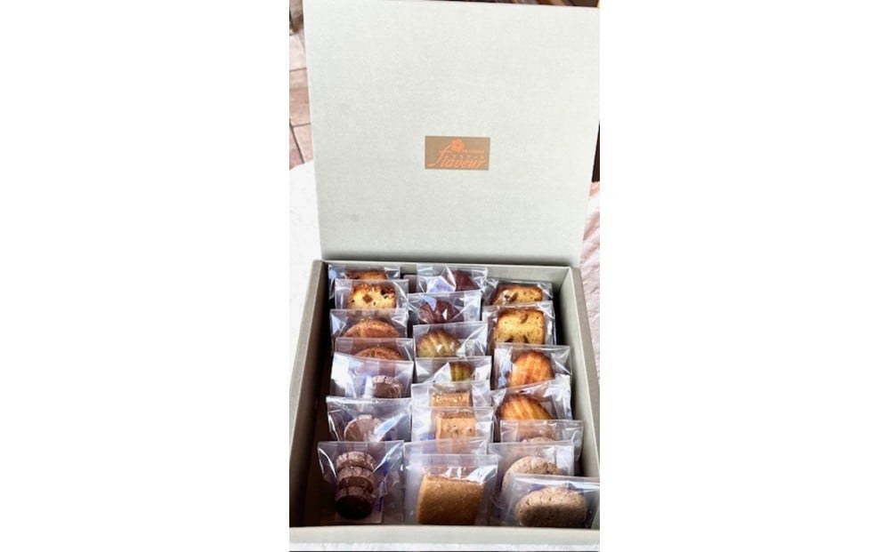 
            おすすめ焼き菓子セット 22個入り
          