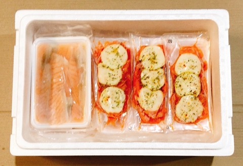 スモークサーモンカプレーゼ3～5P(計600g)＆塩サーモンハラス220g×12P C-09049