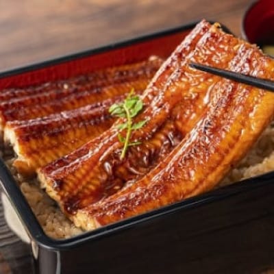 【先行予約2025年6月上旬発送】うなぎ 約1.1kg!茶葉蒸し有頭鰻かば焼 3尾【配送不可地域：離島】