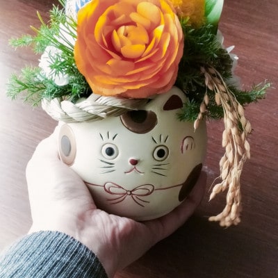 お正月　福飾り　招き猫フラワーアレンジメント【1689094】