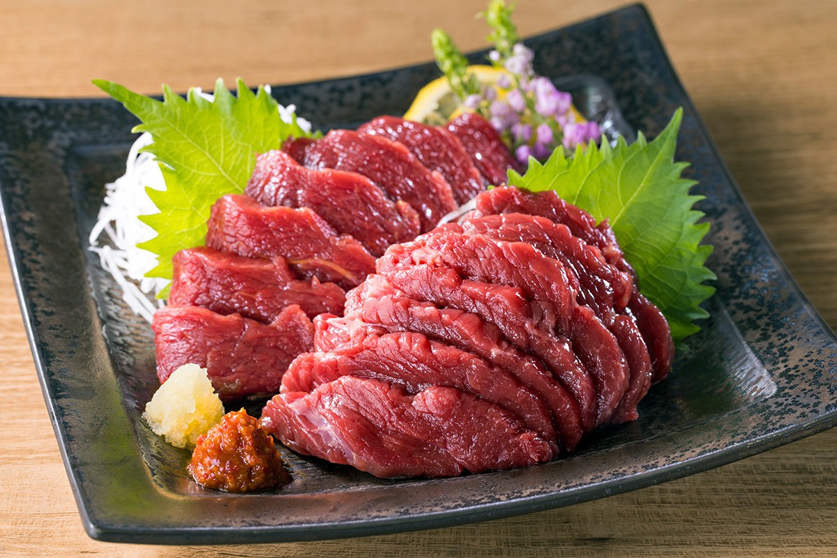 会津銘産 馬肉刺身モモ 130g×2本(ブロック)