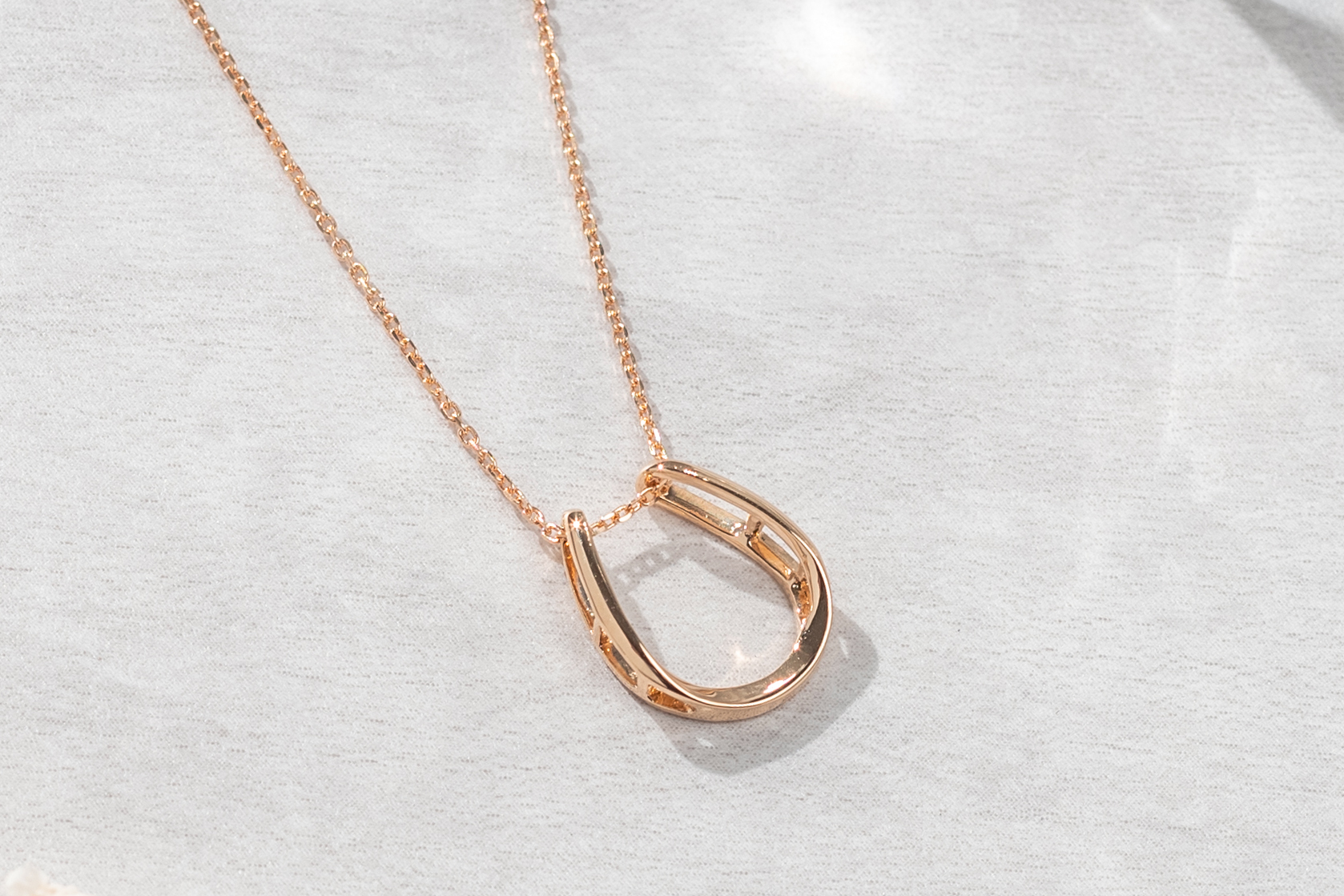 K18ピンクゴールド シンプル馬蹄ネックレス 63-8558