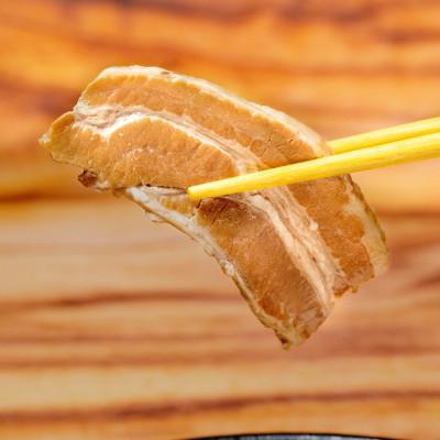 ふるさと納税 西原町 【太生麺の沖縄そば】ちょーでーぐぁ 特製三枚肉入り 4食セット |  | 02