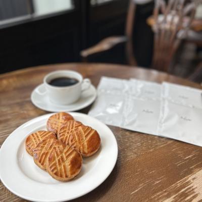 ふるさと納税 関市 カフェ・アダチ　アダチブレンドドリップバッグコーヒー6P&ガレットブルトンヌ6個　詰め合わせ |  | 01