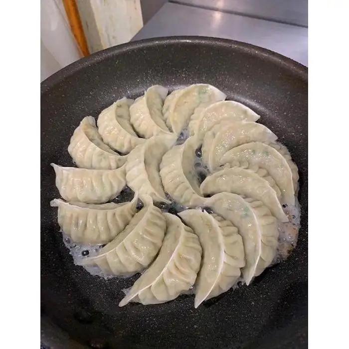 餃子 博多豚足コラーゲン入り餃子 プレーン 60個入（10個×６パック） | 冷凍餃子 生餃子 焼き餃子 水餃子 ふるさと納税餃子 小分け 手作り ぎょうざ ギョーザ ふるさと 国産 豚 肉 お取り寄
