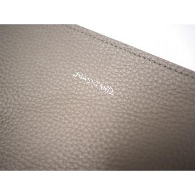 ふるさと納税 鎌倉市 MASSTARD -MINIMAL LEATHER POUCH LARGE- GREIGE |  | 03