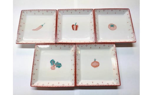 
            皿揃 赤絵小紋 野菜 九谷焼  石川 金沢 加賀百万石 加賀 百万石 北陸 北陸復興 北陸支援
          