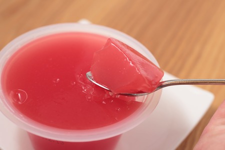 いわて 滝沢 スイカ ゼリー 6個 セット 【岩手県産】／ 滝沢西瓜 滝沢スイカ 滝沢すいか 西瓜 すいか フルーツゼリー 果物 くだもの フルーツ 果汁 甘い おやつ デザート 加工品 プレゼント 