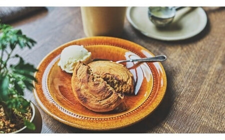 【定期便】〈3ヵ月定期便〉BASE BREAD 2種セット(ミニ食パン レーズン・さつまいも)　 B35000017【11100-2273】