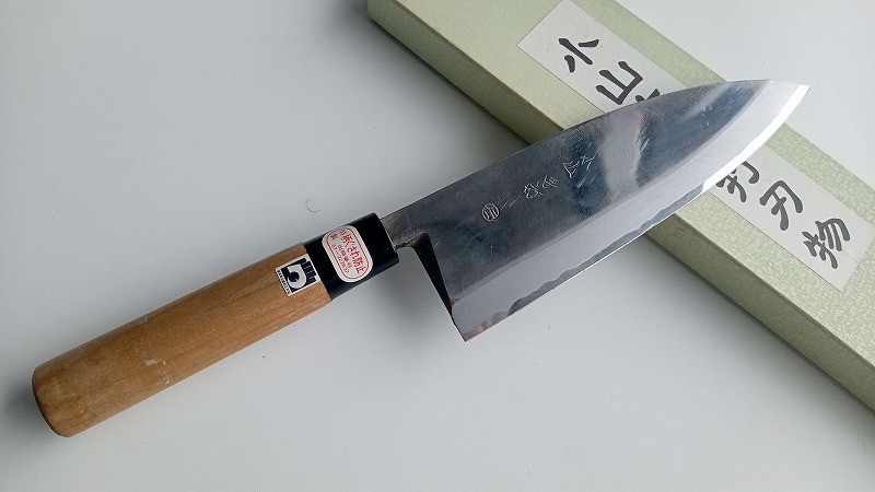
                  小山本手打刃物　白紙鋼　出刃包丁　6寸　磨　(片刃)【熊本県伝統的工芸品】_U28-0346
                