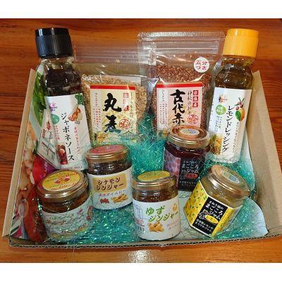 ふるさと納税 宗像市 【定期便/年4回 】有機肥料で育った季節の農産物&加工品のセット【アグリCATS】_HB0115 |  | 03