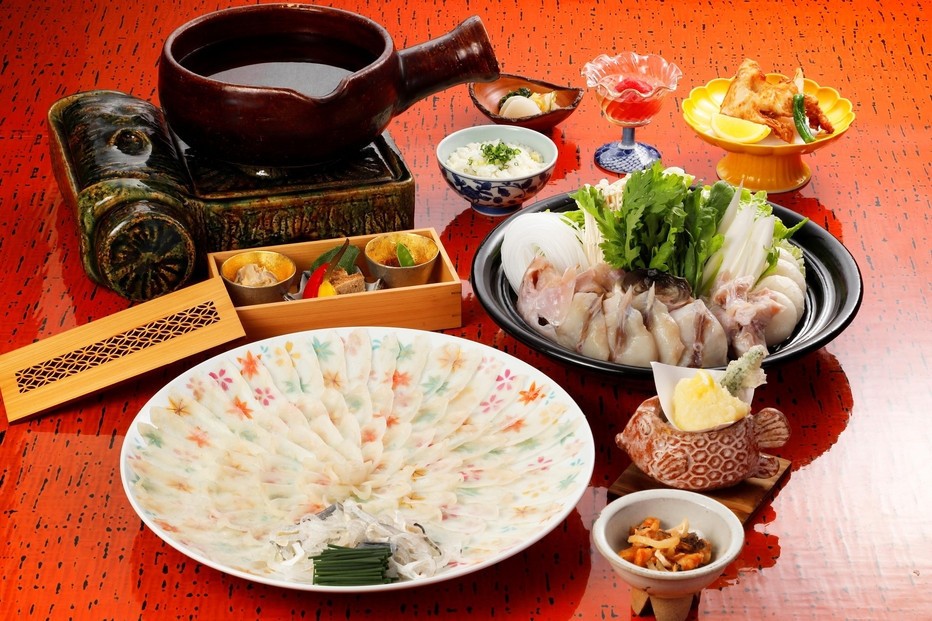 
            【福岡市】日本料理てら岡のお食事券【15,000円分×1枚】
          