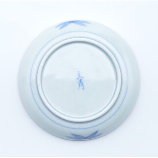 有田焼 色絵山水4.5寸取皿 2枚セット【まるぶん】まるぶんオリジナル 食器 器 うつわ 磁器 陶磁器 小皿 取り皿 飾り皿 染付 手描き 日本画 和風 A25-643_イメージ5